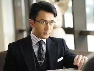 现在就只有“霸道总裁要上我”才能满足老夫抖M的少女心啦！