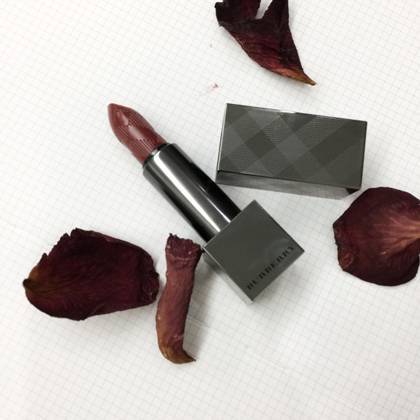 几百块可能买不到好的口红,十支口红够用吗