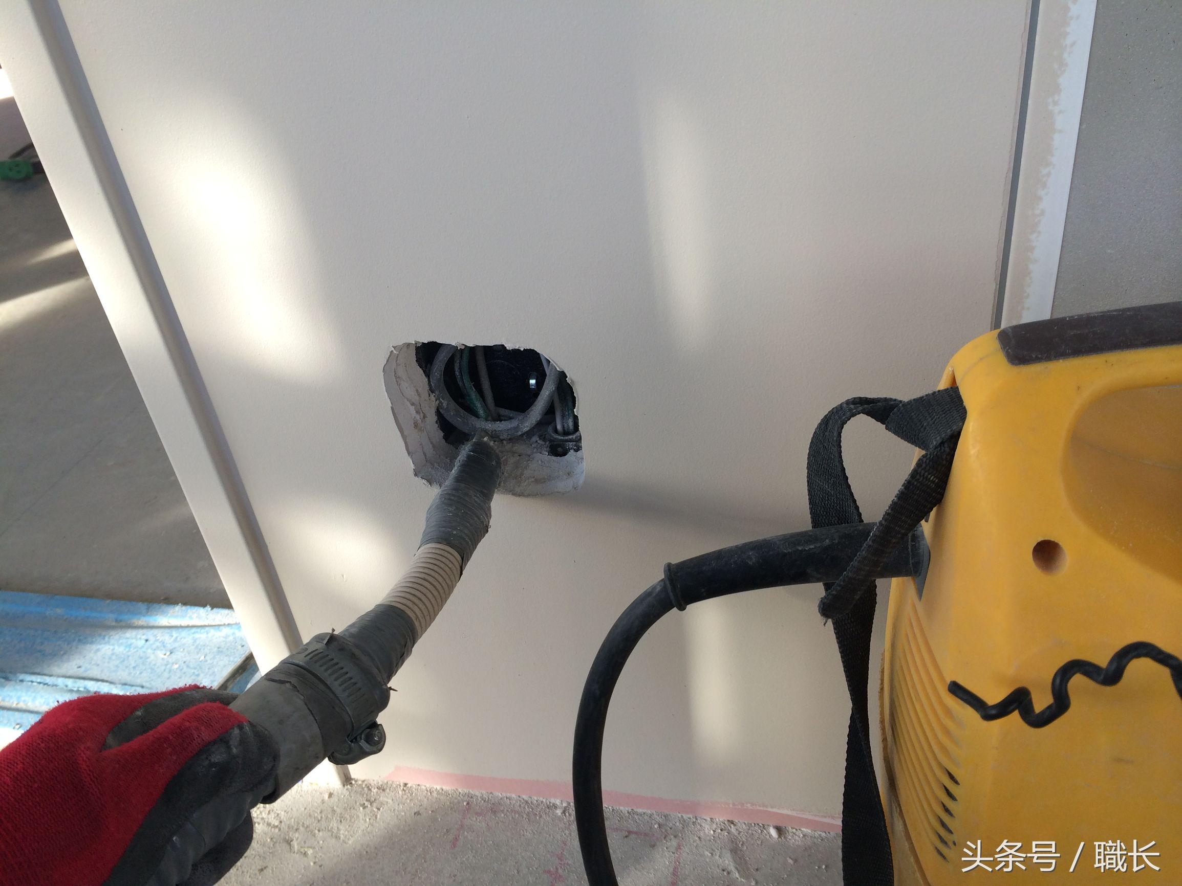 日本的墙壁插座接线方法,石膏板装插座开多大孔