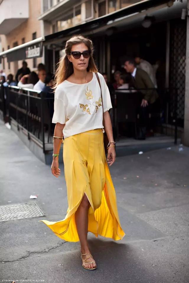 樱草黄色明亮显白又高级,樱草黄如何配色