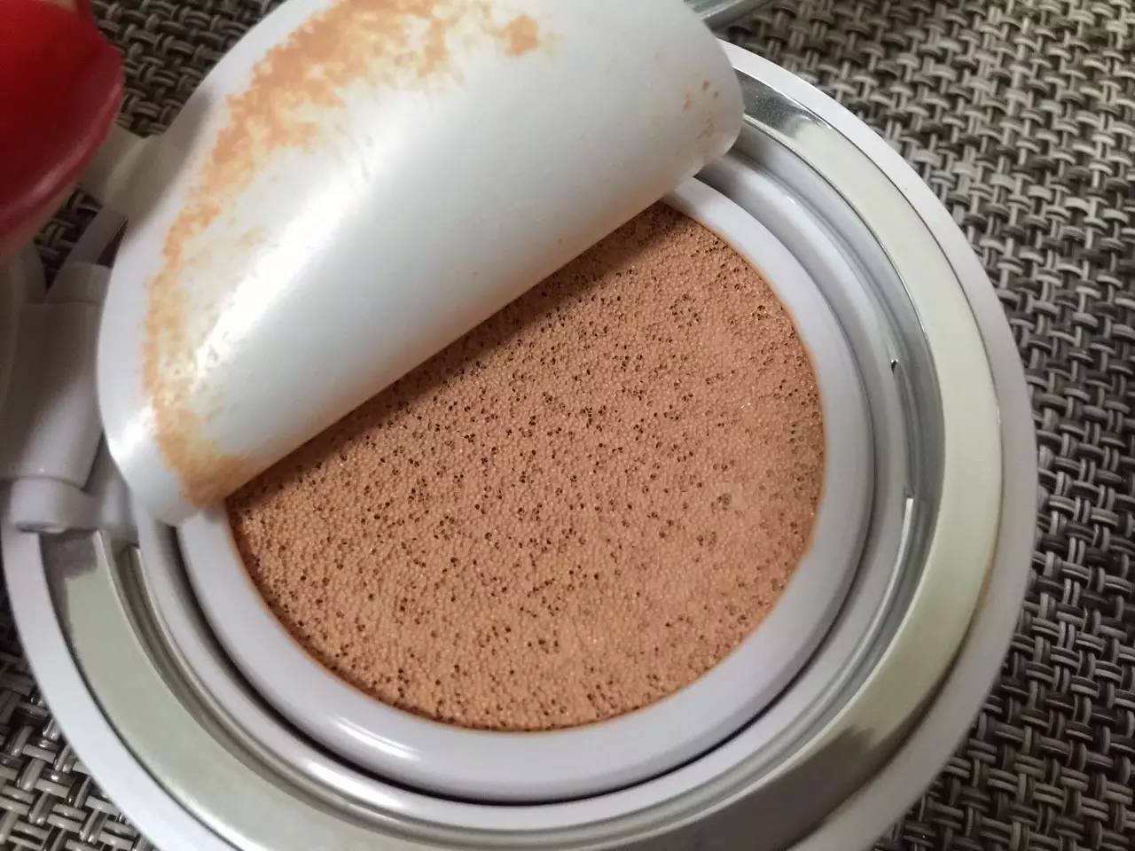 韩系日系欧系美系都出了气垫，做个吐血报告