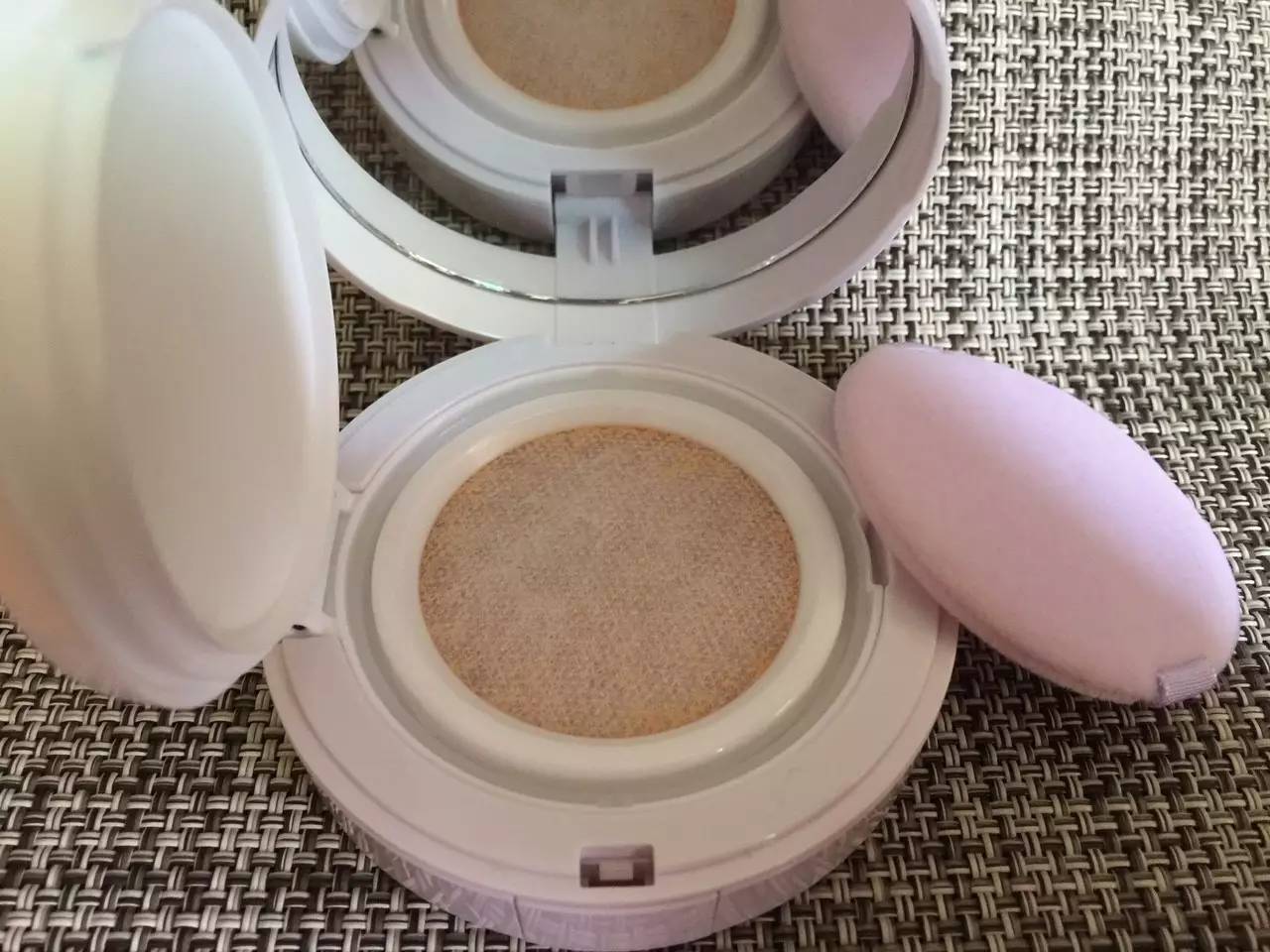 韩系日系欧系美系都出了气垫，做个吐血报告