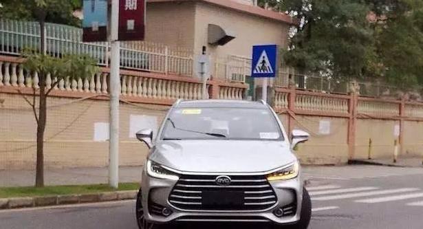 比亚迪设计师换标,比亚迪宋车标byd可以改为宋吗