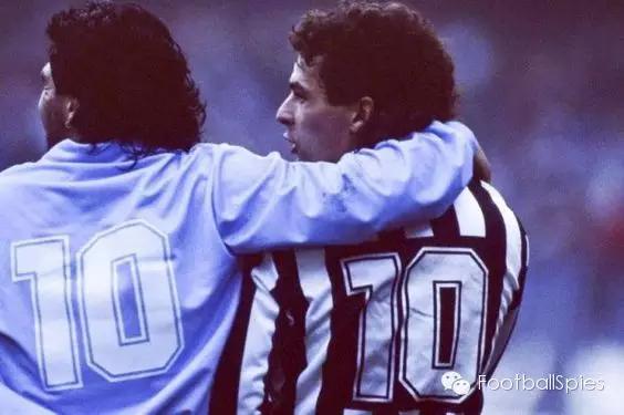 巴乔94年背影图片,49岁的巴乔照片