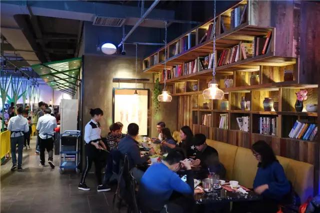 南宁有单人小火锅吗,南宁旋转小火锅