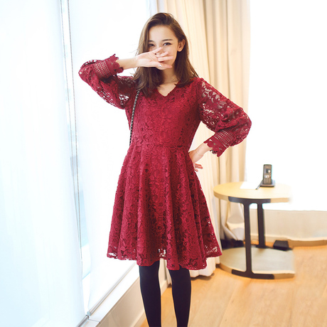 时尚年轻连衣裙女人味十足 (韩版青春连衣裙)