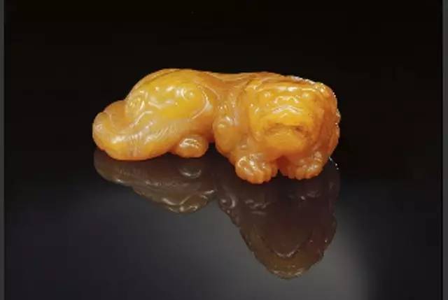 田黄为什么这么贵,真品田黄的真假识别与收藏价值