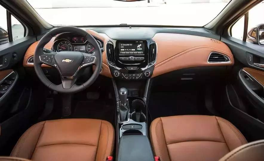 雪佛兰科鲁兹降价值得入手吗,雪佛兰科鲁兹和大众桑塔纳哪个好