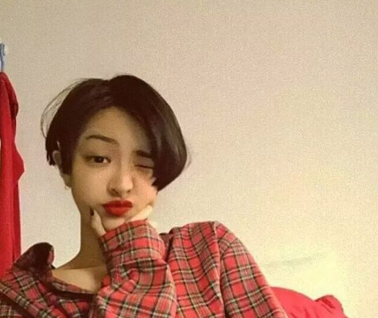 发际线低的女生适合什么发型,45岁女人发际线低适合什么发型