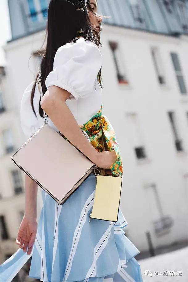 与其去花钱买便宜的还不如买贵点,与其胡乱的买一堆不如认真买一件