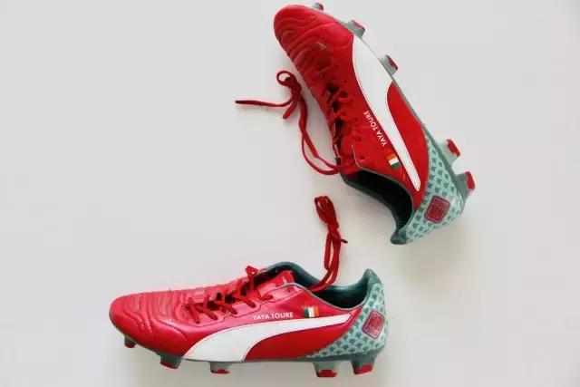 亚亚图雷打什么位置,亚亚图雷表演