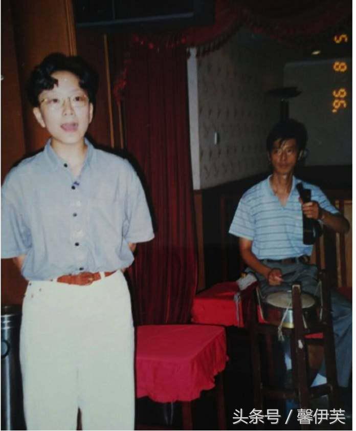 她是戏曲界的“小孟小冬“，被称为瑜老板，因参加跨界歌王被熟知