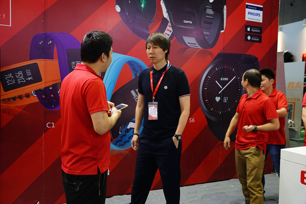 心率监测智能穿戴设备,心率智能穿戴设备