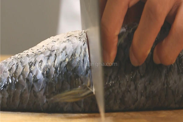 鱼肉怎么做不腥不老口感滑嫩？记住6个诀窍，放心吃！