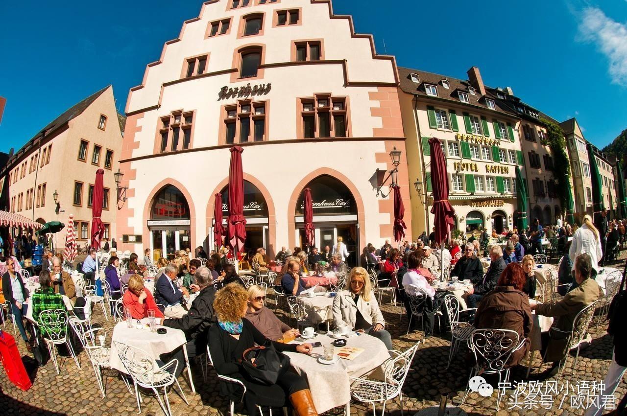 德国人为什么爱喝啤酒,德国人喝啤酒喜欢喝什么样的