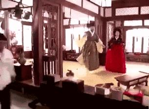 媳妇儿说今晚下面给我吃,做到一半做不下去了