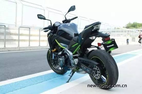 川崎z1000abs对比z1000r,2017款川崎z900有没有abs