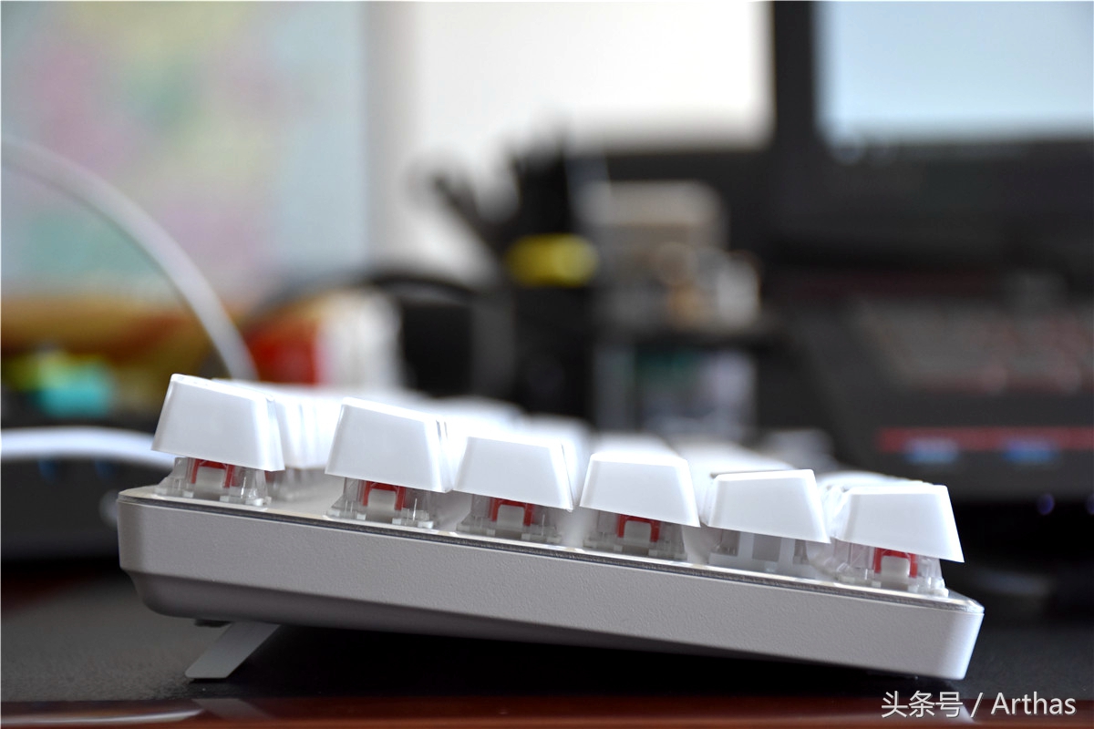 雷柏v500pro快银轴键盘测评,雷柏v500s冰晶版怎么调灯光