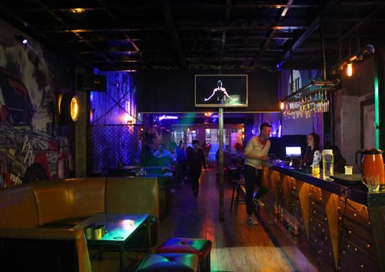武汉最大的酒吧在哪里,武汉大夜场酒吧