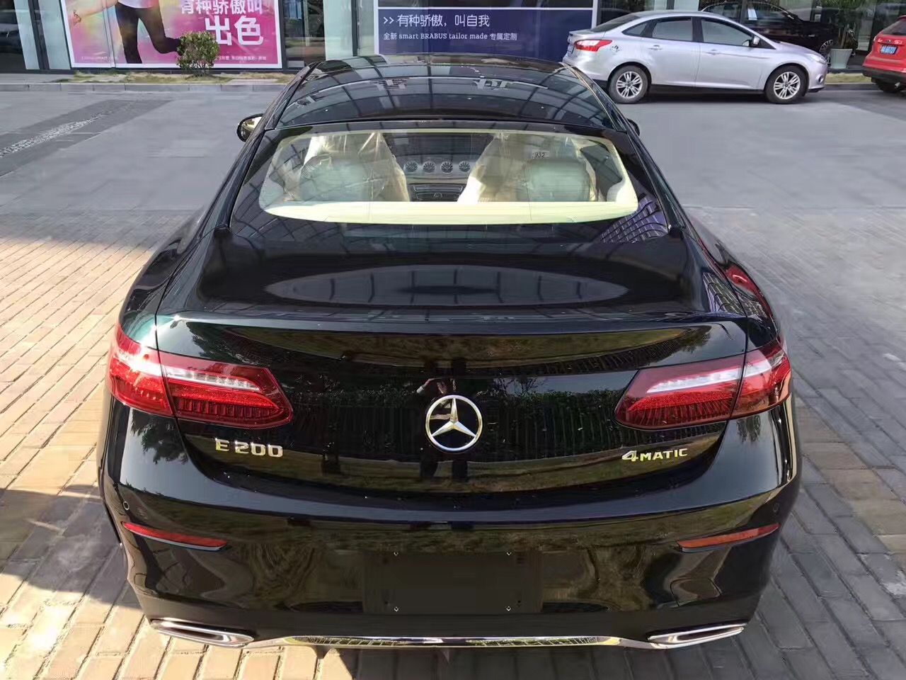 奔驰e200coupe和e300coupe有什么区别,奔驰e200coupe和e260coupe的区别