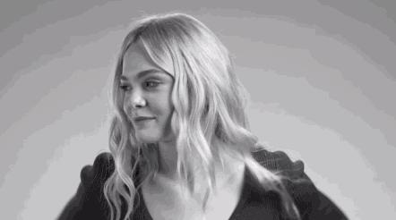 19岁爆红好莱坞女星,好莱坞巨星戛纳电影节红毯