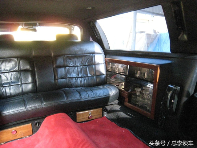 等红灯偶遇哈雷883,等红灯遇见军车