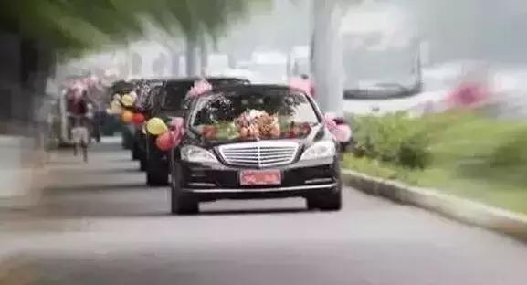 开车遇到丧葬队伍是好是坏,开车遇到丧事要注意哪些