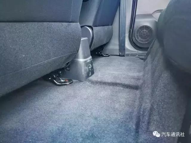 奇瑞小蚂蚁驾车体验视频,奔奔e-star和奇瑞小蚂蚁