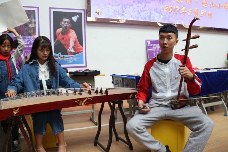 西宁市康南园山小学第二届“美艺相伴”艺术节之科技艺术体验活动