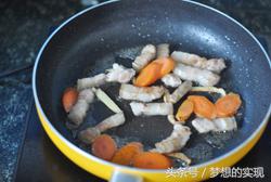 土豆还能这么吃！牛奶炖土豆做法推荐！