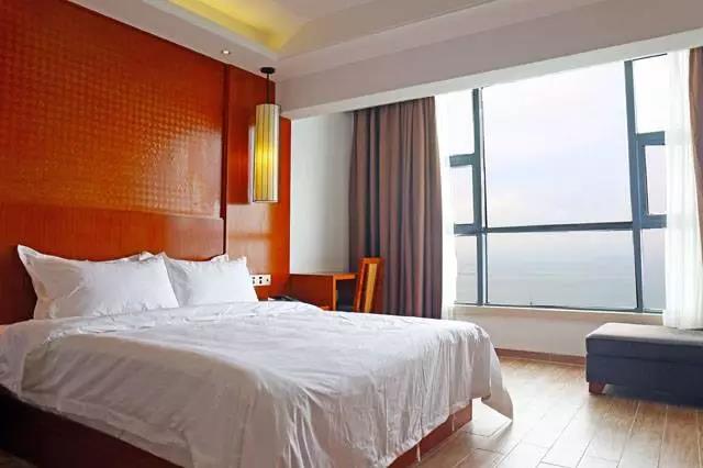 拒绝下饺子，出门就是海，双月湾爱琴海酒店