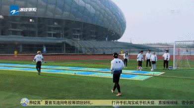 跑男鹿晗对陈赫比心,鹿晗热巴跑男未播出片段