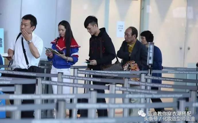 江疏影私服曝光,刘诗诗江疏影pk风衣新穿搭