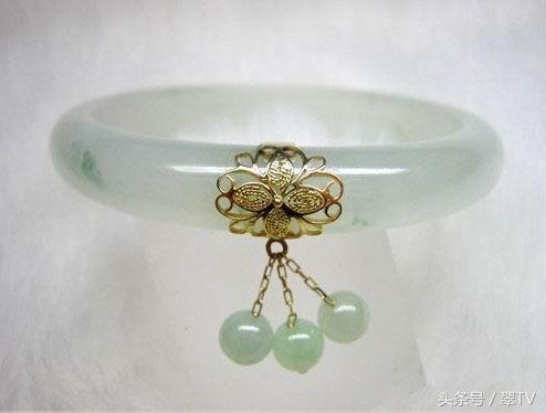 上百万的翡翠手镯摔了咋办,翡翠手镯怎么样才会摔碎