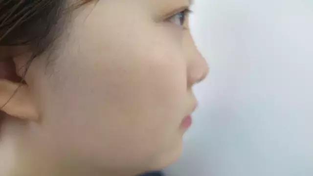 拒绝油腻底妆技巧,夏季用气垫怎么打底妆