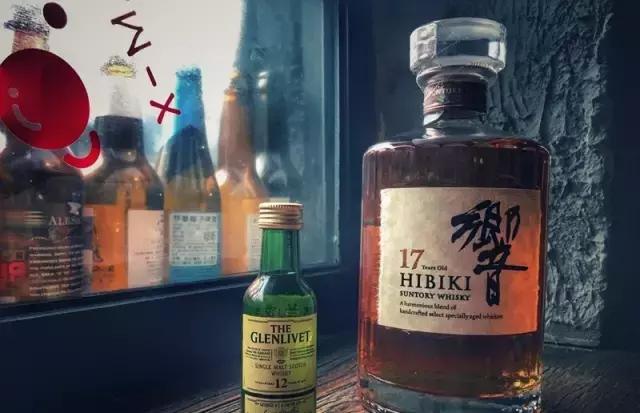 一对夫妻一墙之隔开两家咖啡店，上演的不是相爱相杀，而是了解