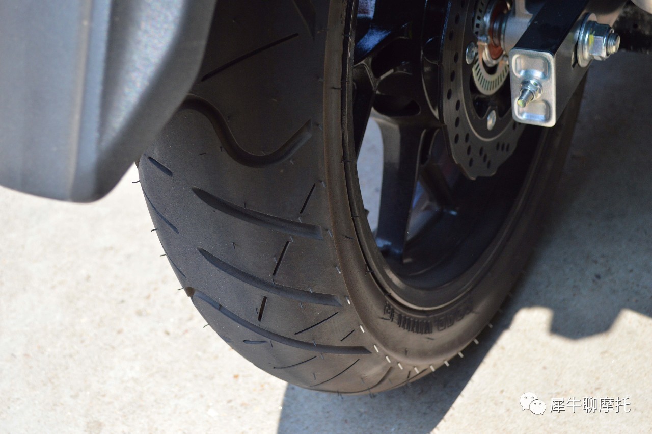 豪爵铃木摩托车dl250评测,豪爵铃木DL250评测