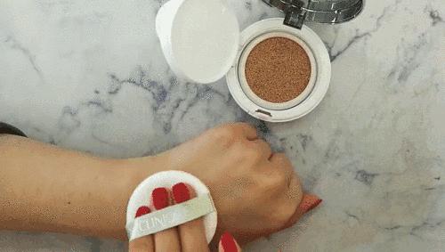 拒绝油腻底妆技巧,夏季用气垫怎么打底妆