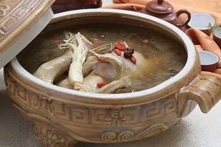 夏天慢阻肺肺气肿症状,夏天慢阻肺保养和食疗方法