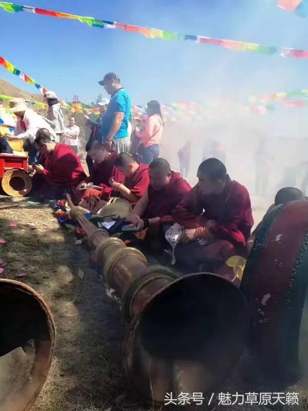 蒙古习俗《一年一度蒙古族盛大的祭祀敖包》很隆重又精彩