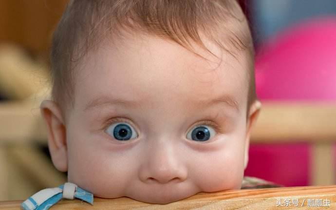 九个月宝宝爱咬人是怎么回事,九个月宝宝吃奶咬人怎么办