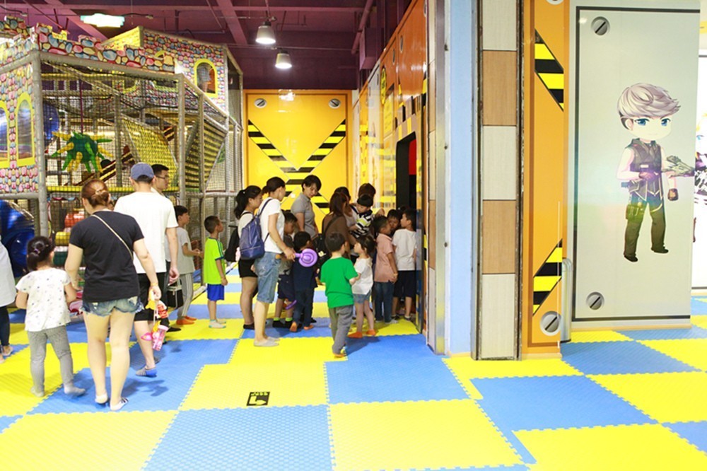 一家新开的大型游乐场,开一家一千平儿童室内游乐场