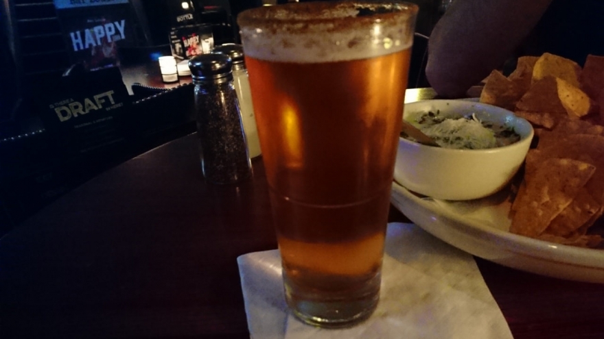 索尼xperia1iii对比三星s21u,小内存