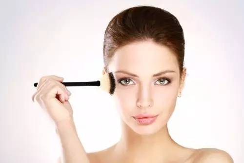 哪款蜜粉最服帖和自然,不卡粉的定妆蜜粉有哪些