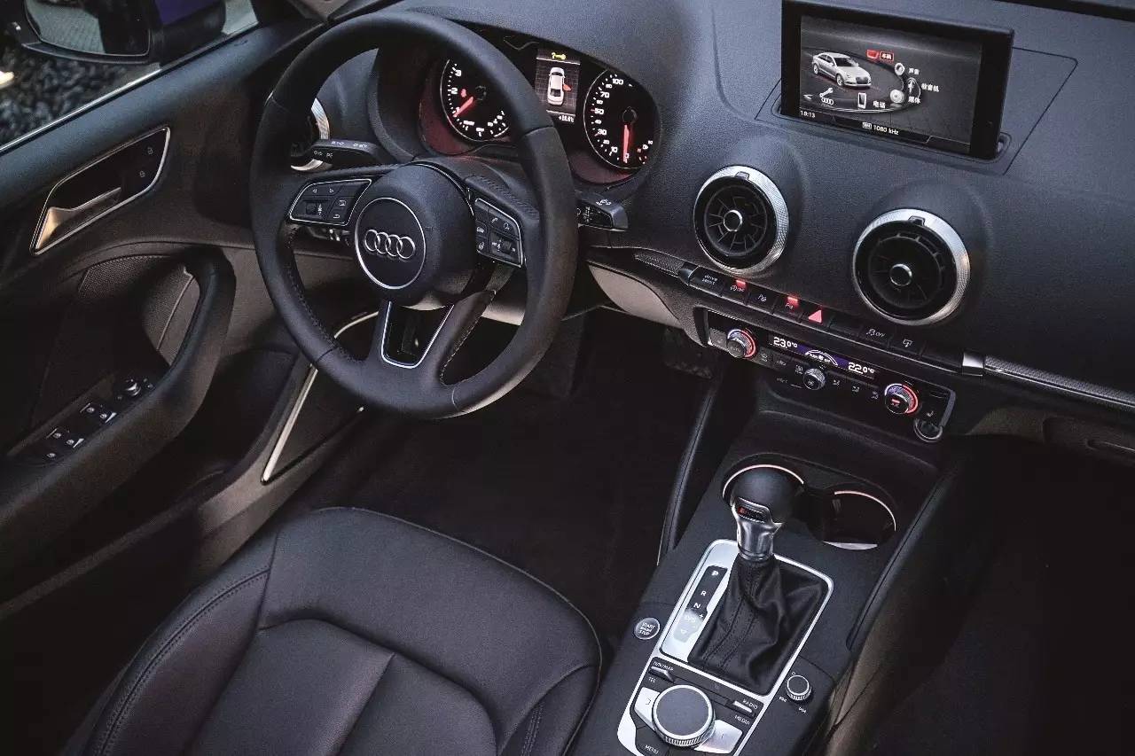 奥迪a3新车落地价,奥迪a3新车烧机油