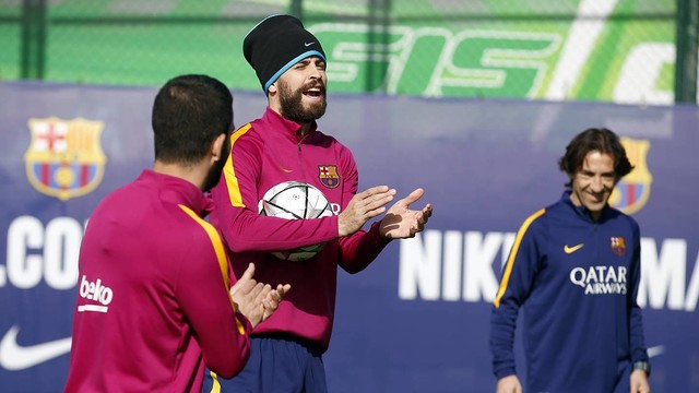 西甲早报：皇马闷平落后9分几丢冠齐祖盼巴萨犯错决不放弃