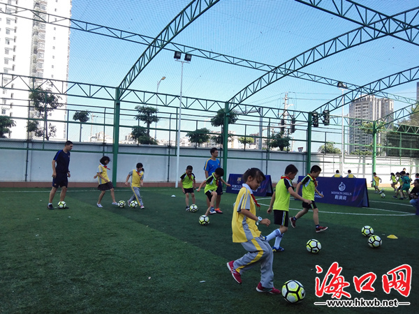 巴塞罗那俱乐部夏令营,海口足球培训夏令营