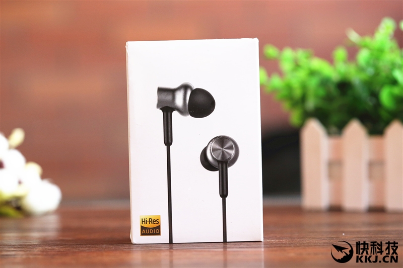 三单元发声史无前例小米圈铁耳机Pro评测