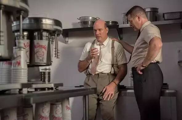 麦当劳重新卖奶昔,麦当劳早年创业