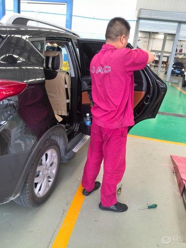 瑞风S3维修小记解决右后门拉手不回弹问题